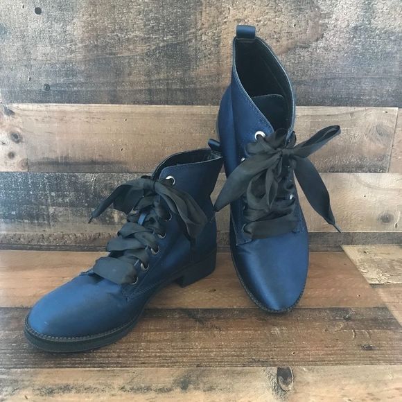 Dirty Laundry Shoes Woman’s Navy Satin Boots 8.5 - Picture 1 of 9